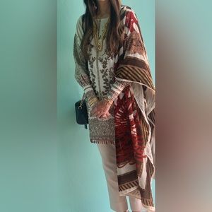 Pakistani suit